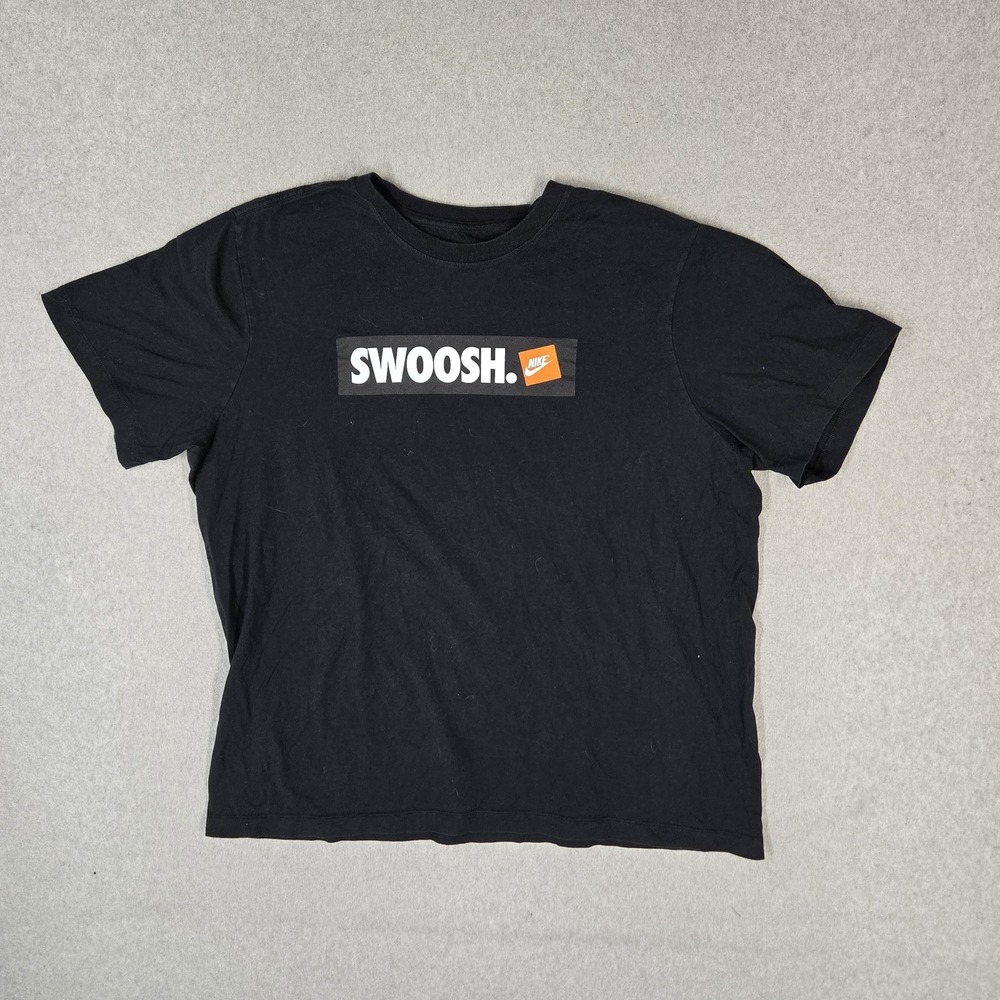 Nike Men Shirt XL Black Swoosh Logo Spellout Graphic Print Short Sleeve Tee